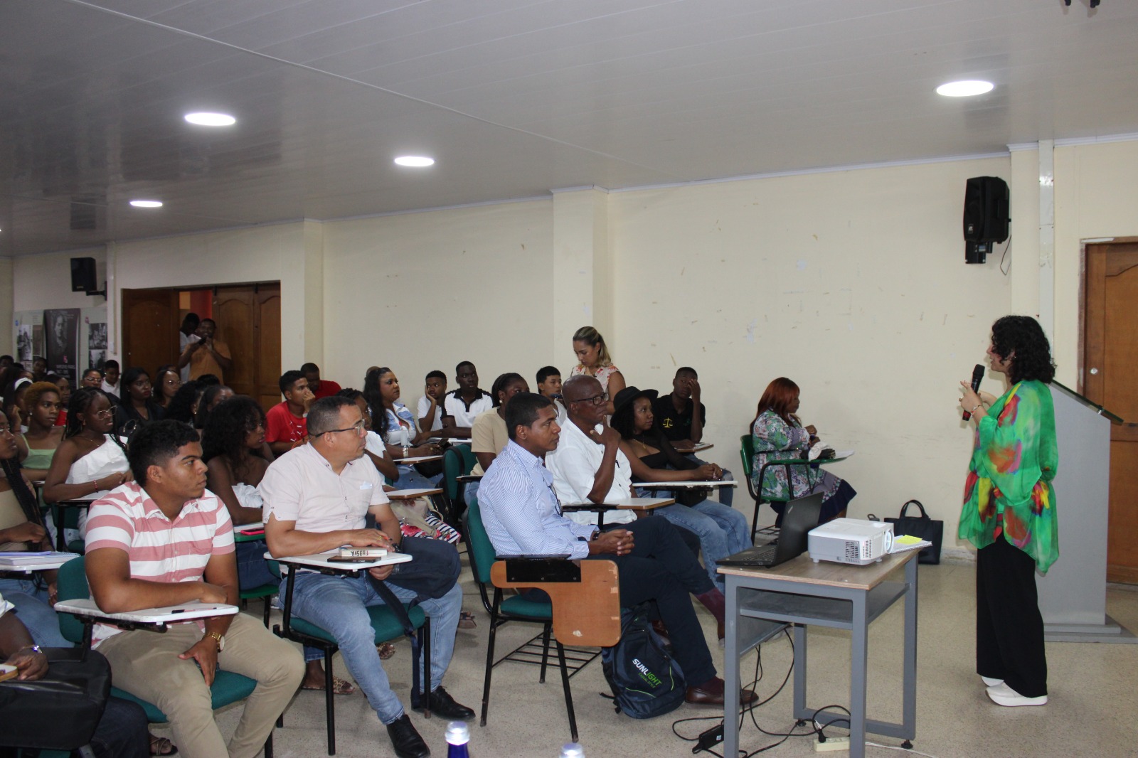 Exitosa jornada académica sobre derecho, paz y comunidades afrodescendientes en la UTCH 