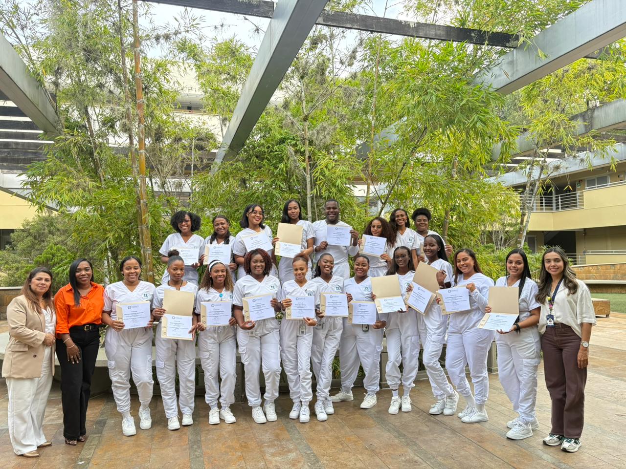 Estudiantes de la UTCH Culminan Pasantías de Enfermería con éxito