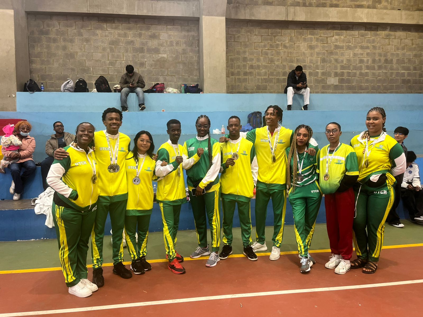 UTCH Campeones en Atletismo y Baloncesto Masculino, de los Juegos Universitarios Estudiantiles UTCH Campeones en Atletismo y Baloncesto Masculino, de los Juegos Universitarios Estudiantiles
